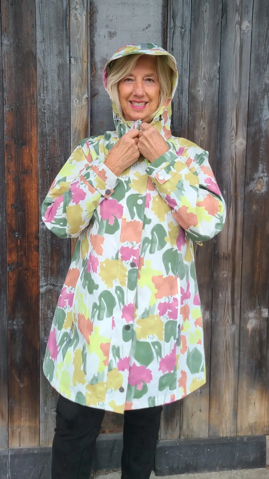 Floral Pattern Mixed Design E1549R Raincoat - Waterproof and Stylish