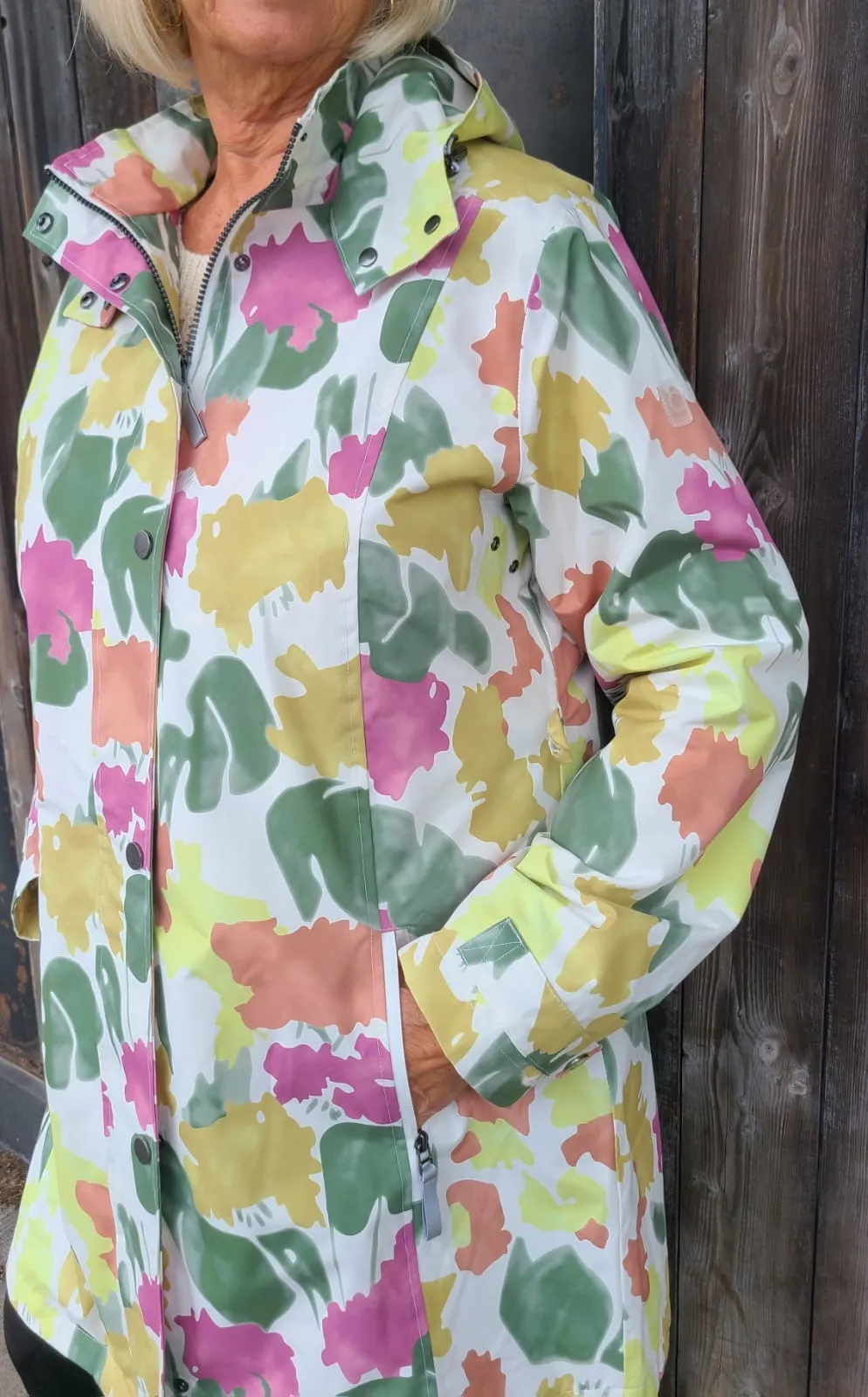 Floral Pattern Mixed Design E1549R Raincoat - Waterproof and Stylish