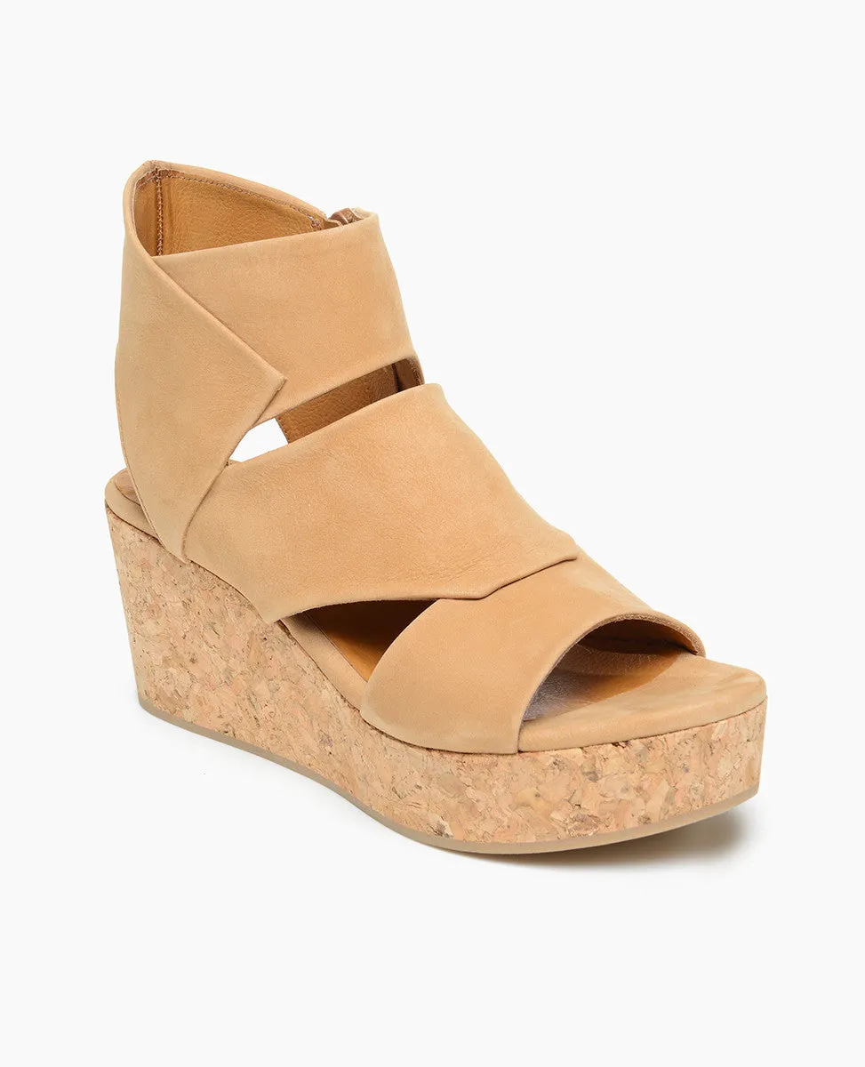 Gia Wedge