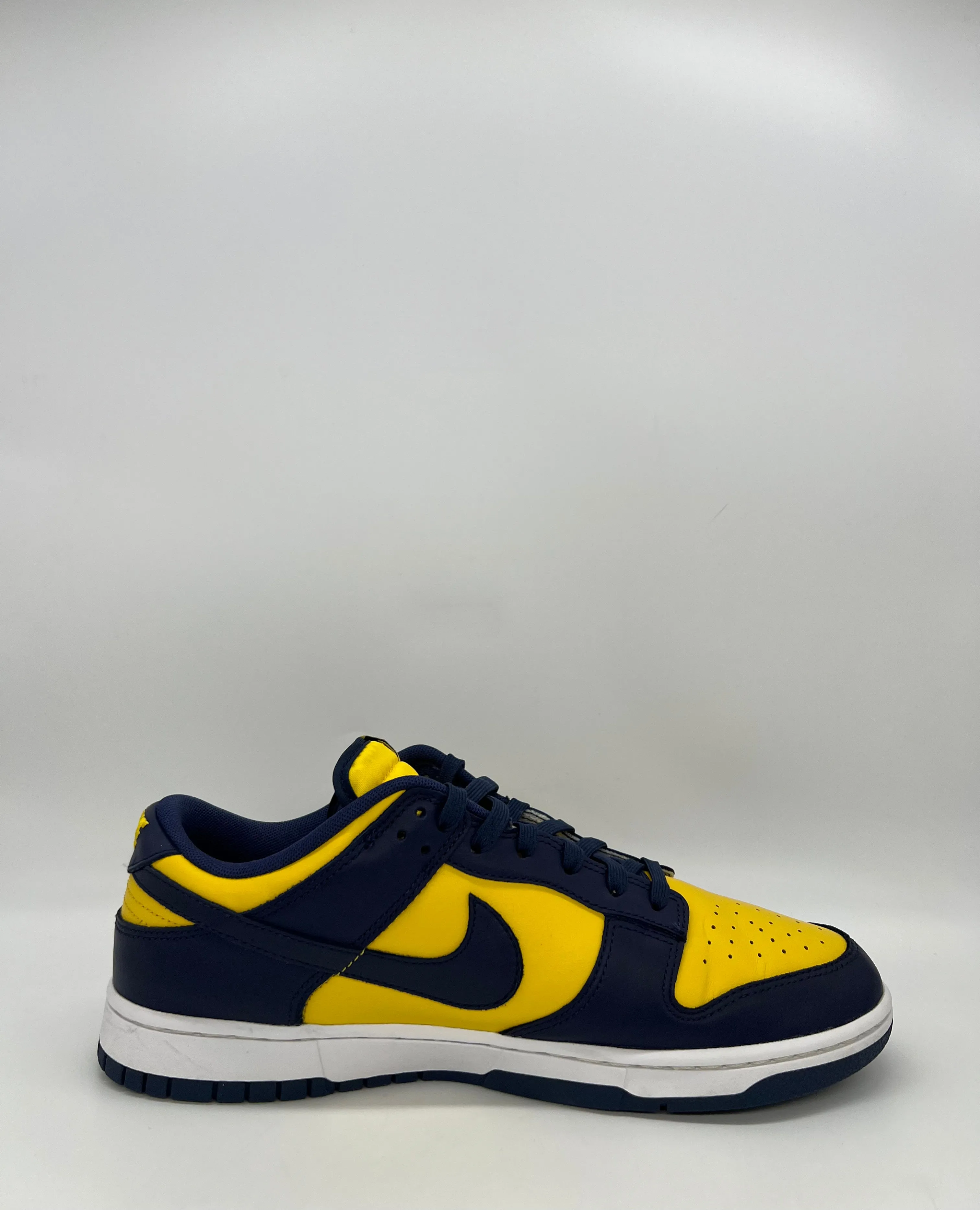 Nike Dunk Low Michigan (2021)