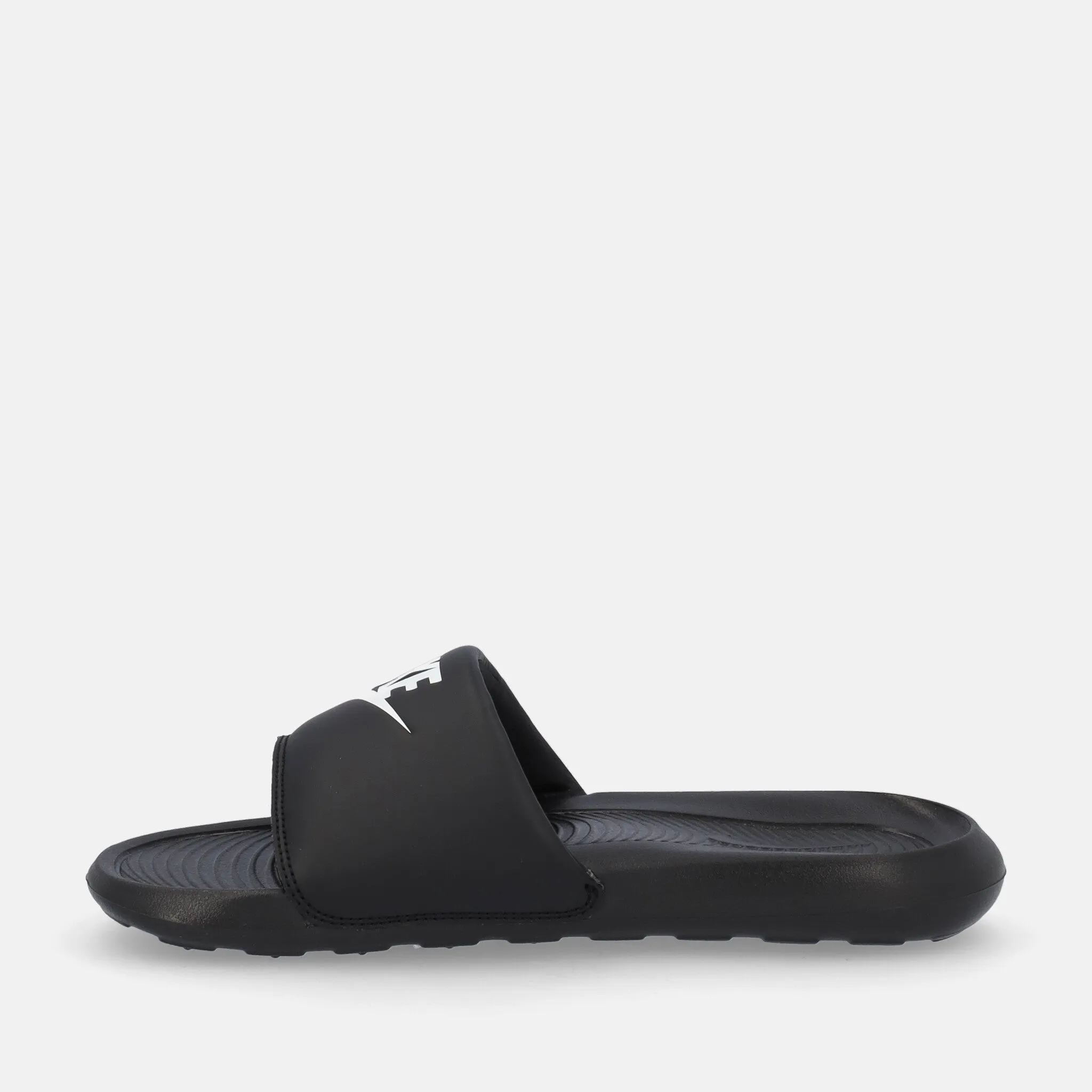 NIKE VICTORI ONE SLIDE