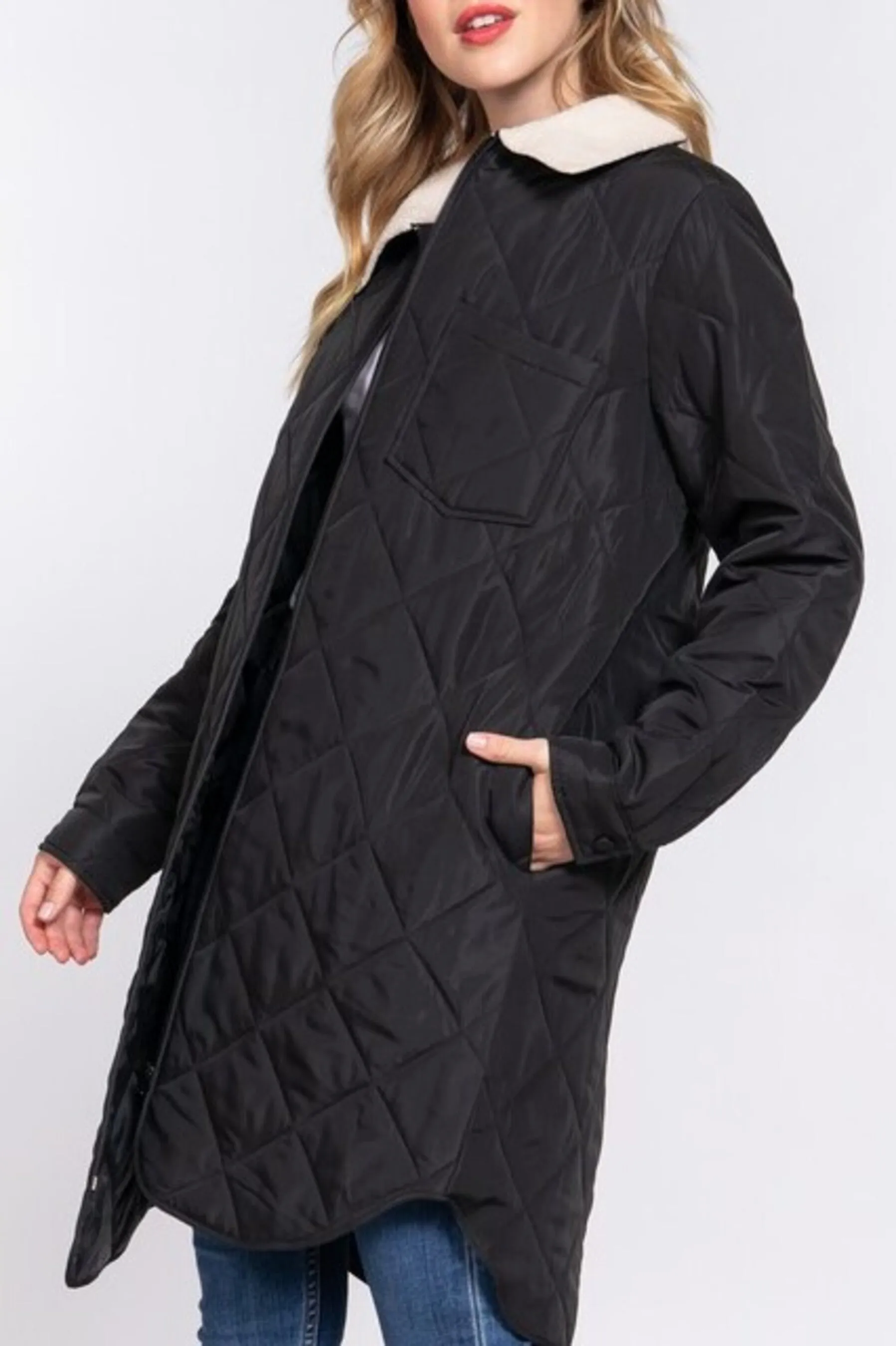 Women's Long sleeve fur collar detail quilted puffer long zip up jacket